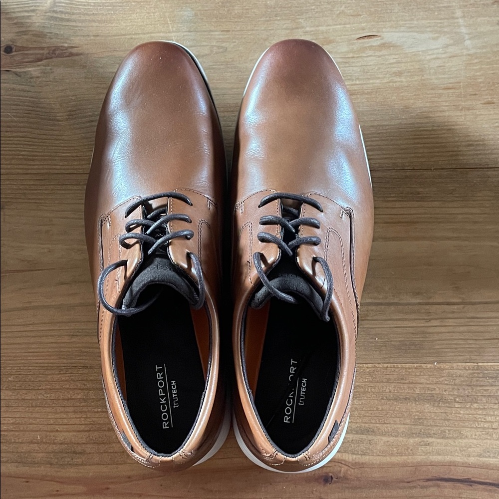 Rockport Men's Tan Leather Oxfords
